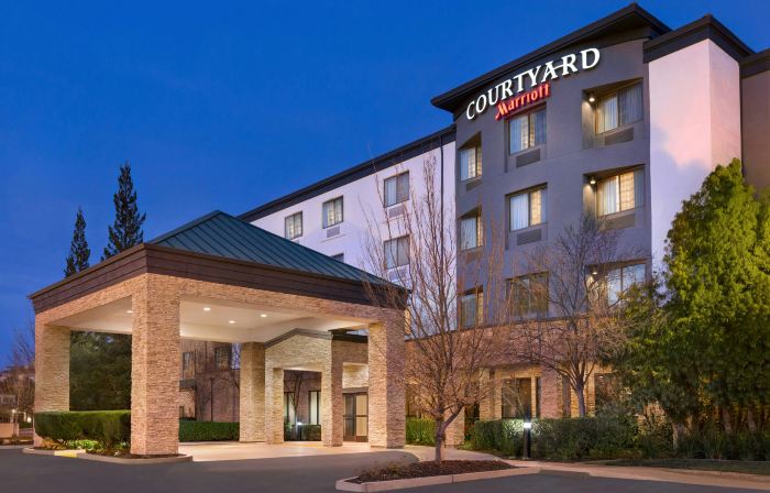 Courtyard Sacramento Folsom