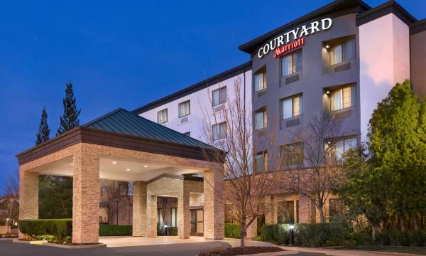 Courtyard Sacramento Folsom