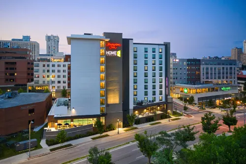 Home2 Suites by Hilton Towson - breakfast