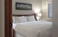 Cozy 1BR 102 - Homestays