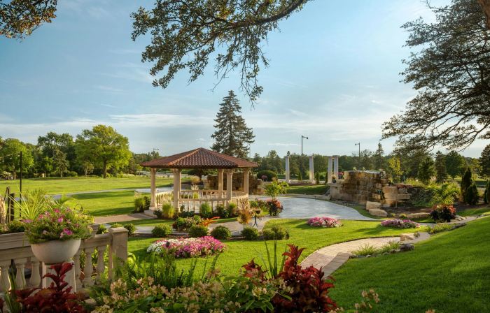 The Drake Oak Brook, Autograph Collection