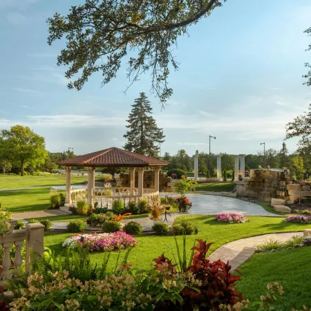 The Drake Oak Brook, Autograph Collection