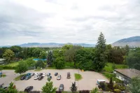 Sandman Signature Kamloops Hotel - موقف سيارات