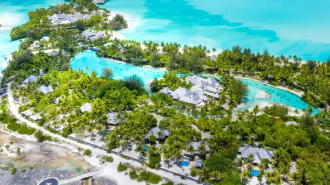 The St. Regis Bora Bora Resort in ボラボラ