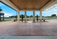 Hampton Inn Columbia-I-26 Airport - 2-Star