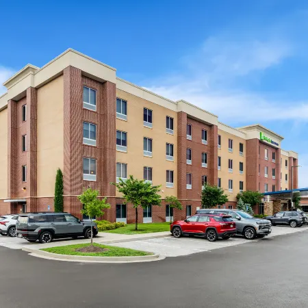Holiday Inn Express & Suites ST. LOUIS - CHESTERFIELD by IHG