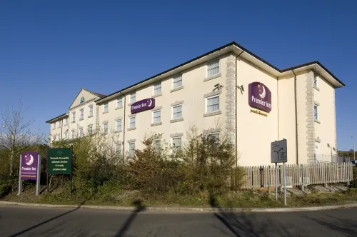 Premier Inn Bridgend Central - breakfast
