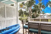 Duck Key Waterfront Villa w/ 2 Free Kayaks & Near 2 Public Marinas - Villas