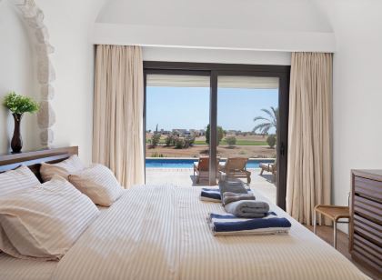 Designer Golf Villa -Pool & Serene Views
