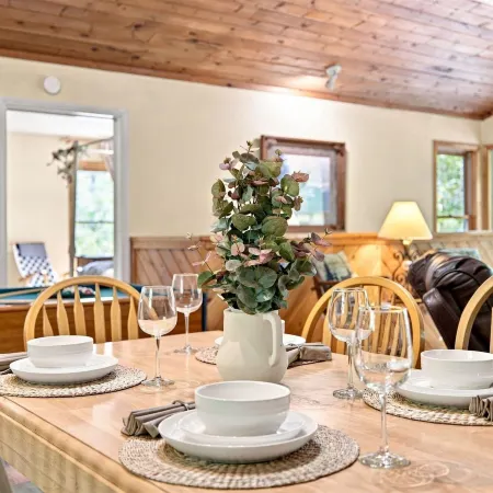 2BR Mountain Escape w Hot Tub Resort Amenities