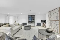 Central Snug with Patio | By My Getaways - 2-Star