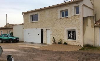 Studio in Lunel-Viel, with Shared Pool, Enclosed Garden and Wifi - 10 km from The Beach