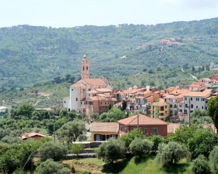 Lorenzo Hotels in Civezza