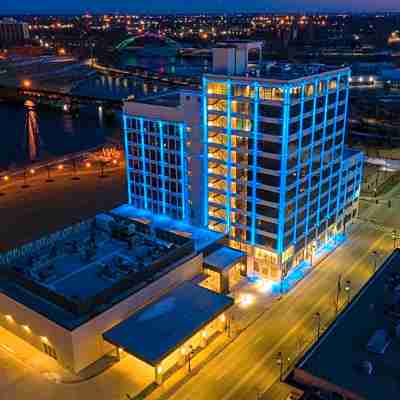 Embassy Suites Rockford Riverfront Hotel Exterior