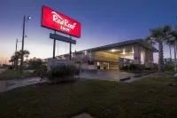 Red Roof Inn Mobile - Midtown Отели рядом с достопримечательностью «Мобил Музеум оф Арт»