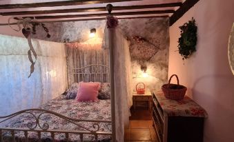 Room for Rent in Beautiful Rural House Ideal for Romantic Getaway