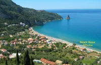 Beachfront Vacation Home "eftichia"