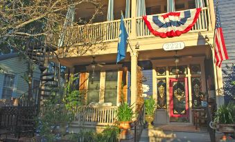 Stay Fairfield - Fairfield Place and Fairfield Manor Bed & Breakfast