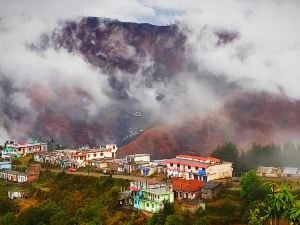 Oxygen Resort Chakrata