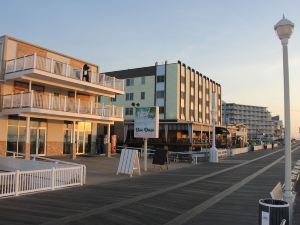 Safari Hotel Boardwalk