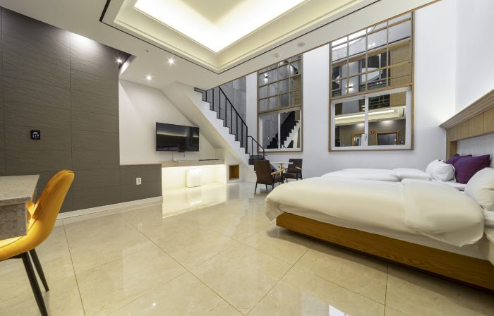Hwasun the One Business Hotel