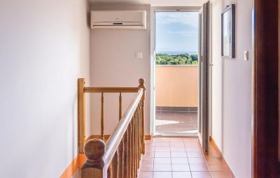 Other Nice Home in Liznjan with Wifi and 2 Bedrooms Photo