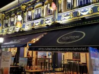 立方精品膠囊旅館@ 甘榜格南，武吉士