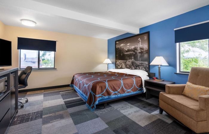 Super 8 by Wyndham Spokane Valley