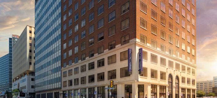 Hampton Inn & Suites Dallas / Downtown Hotele w: Dallas