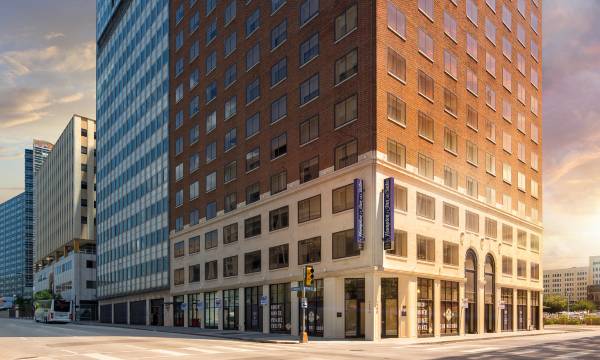 Hampton Inn & Suites Dallas / Downtown