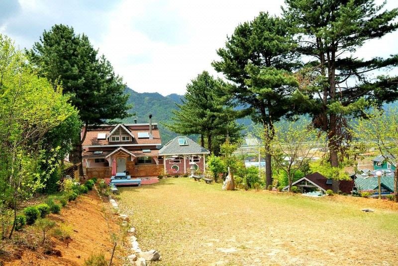 펜션 내부 인테리어