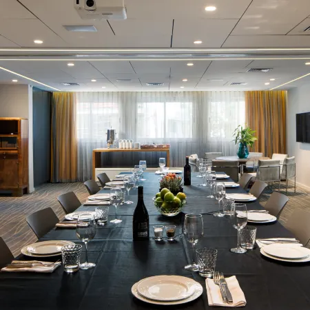 Prima City Hotel Отели рядом с достопримечательностью «Пляж Гордон»