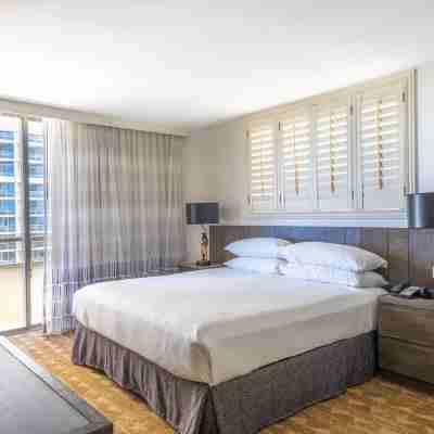 Embassy Suites by Hilton Waikiki Beach Walk Rooms