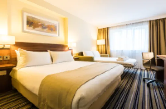 Holiday Inn CHESTER - SOUTH by IHG  호텔