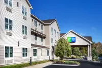 Holiday Inn Express & Suites Hampton South-Seabrook Hedgehog Ice Cream and Soda Bar 주변 호텔