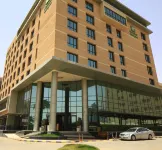 هوليداي إن العليا Hotels near مسجد حي المناخ