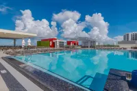 Hollywood Studios Condo Costa - Rooftop Pools