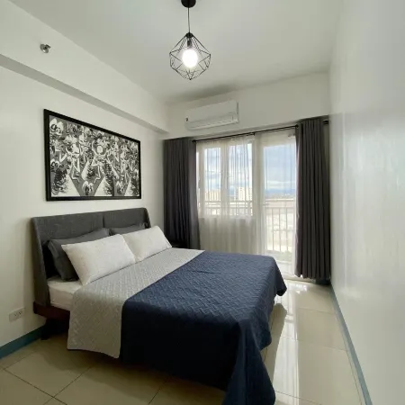 Cozy 2 Br Unit at South Residences SM Southmall