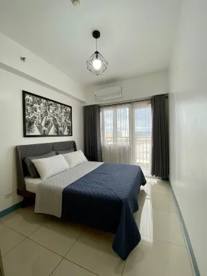 Cozy 2 Br Unit at South Residences SM Southmall - Wi-Fi