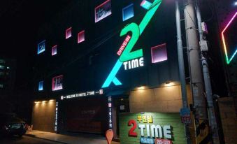 Two Times in Jangseong-Dong, Pohang