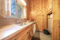 Masood's Lodge Hotels in Santa Cruzin piirikunta