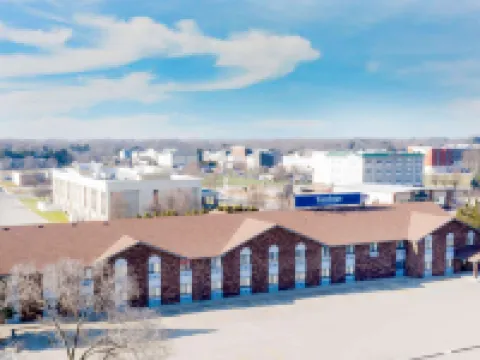 Travelodge by Wyndham Elkhart Hotel di Elkhart