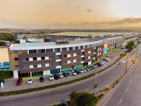 Pop Art Hotel CLC Mamonal Cartagena Отели в г. Турбако