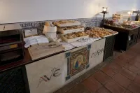 Parador de Almagro - breakfast