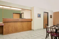 Super 8 by Wyndham Cloquet Hotels in Carlton County