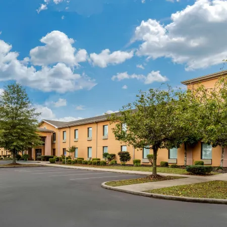 Quality Inn & Suites Benton - Draffenville