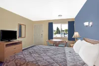 Days Inn by Wyndham Seattle North of Downtown - Motels