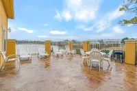 La Quinta Inn & Suites by Wyndham Shawnee Các khách sạn ở Shawnee