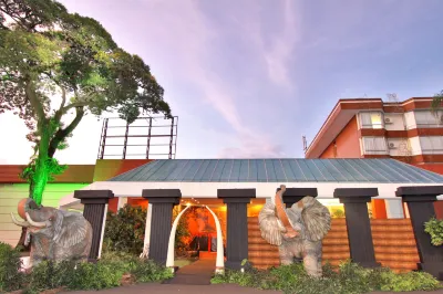 Rafain Palace Hotel & Convention Center Hotels near Itaipu Binacional