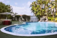 Conquistador Hotel & Conference Center - Pools